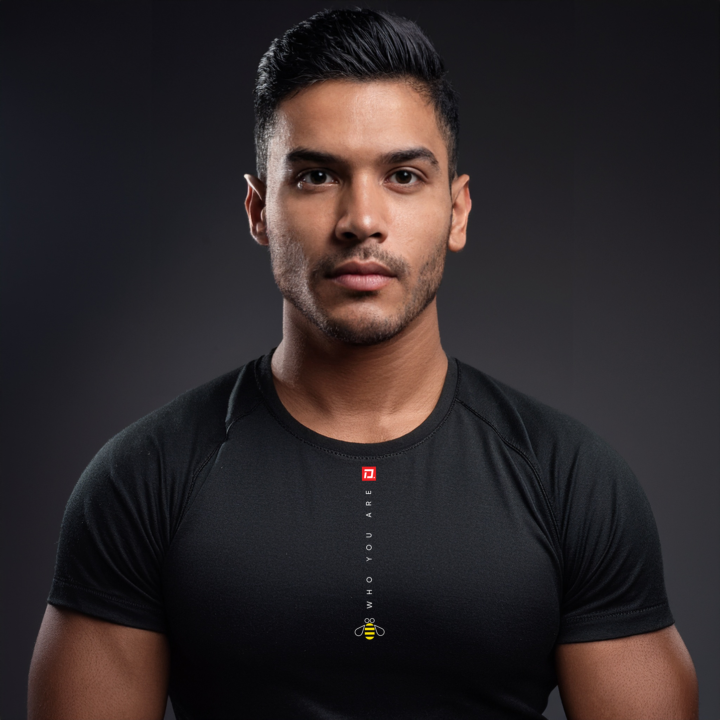 82. Bee - Men's T-shirt